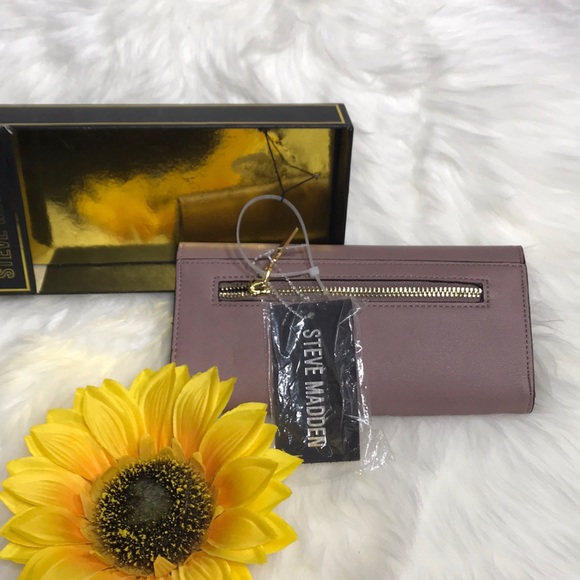 Steve Madden Wallets - Picture 3 of 6